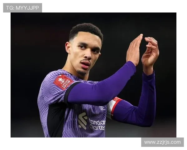 特伦特·亚历山大-阿诺德:内收中场战术的关键开创者 特伦特·亚历山大-阿诺德:内收中场战术的关键开创者